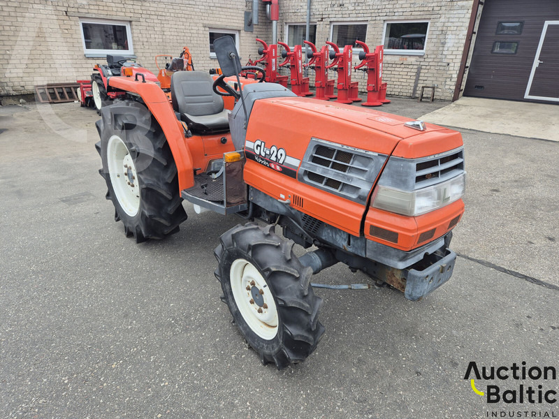 Kubota GL 29 - Traktori: kuva Kubota GL 29 - Traktori Kubota GL 29 - Traktori: kuva Kubota GL 29 - Traktori