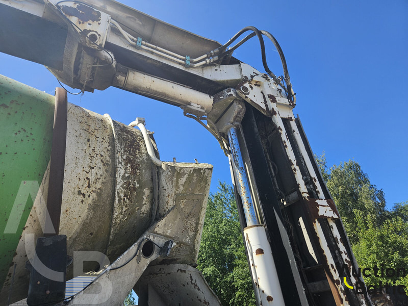 Betoniauto LE CINENA UOPLYST: kuva Betoniauto LE CINENA UOPLYST