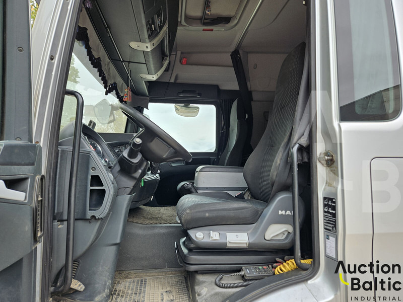 MAN TGL8.250 - Pressukapelli kuorma-auto: kuva MAN TGL8.250 - Pressukapelli kuorma-auto MAN TGL8.250 - Pressukapelli kuorma-auto: kuva MAN TGL8.250 - Pressukapelli kuorma-auto