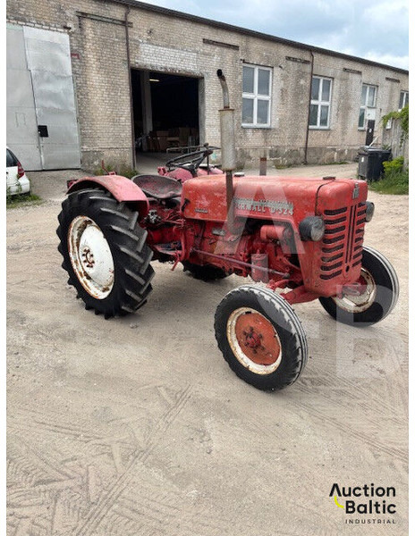MCCORMICK International Farmall D-324 - Traktori: kuva MCCORMICK International Farmall D-324 - Traktori MCCORMICK International Farmall D-324 - Traktori: kuva MCCORMICK International Farmall D-324 - Traktori