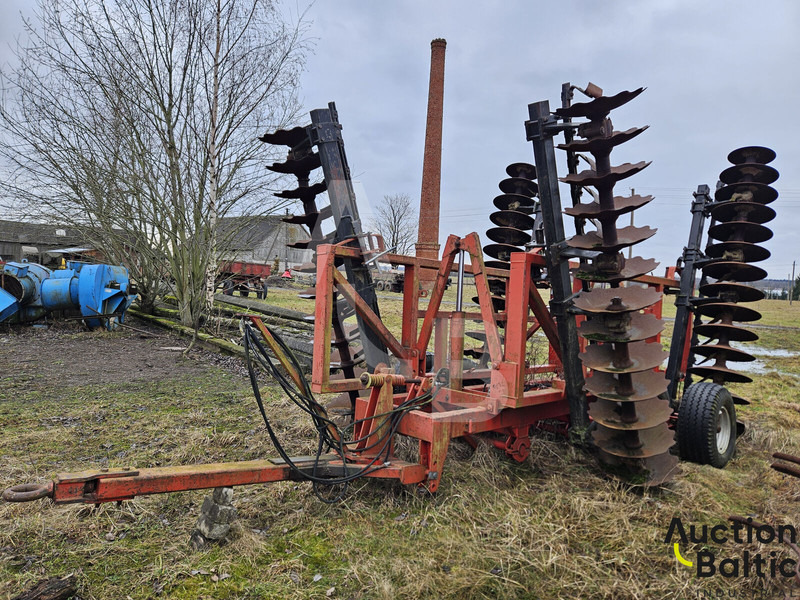 Massey Ferguson Ferguson - Lautasäes: kuva Massey Ferguson Ferguson - Lautasäes Massey Ferguson Ferguson - Lautasäes: kuva Massey Ferguson Ferguson - Lautasäes