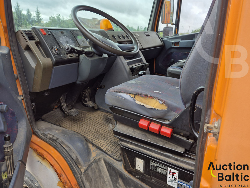 Mercedes-Benz 614 D - Pressukapelli kuorma-auto: kuva Mercedes-Benz 614 D - Pressukapelli kuorma-auto Mercedes-Benz 614 D - Pressukapelli kuorma-auto: kuva Mercedes-Benz 614 D - Pressukapelli kuorma-auto