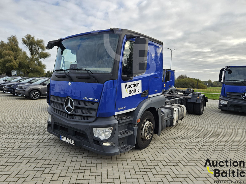 Mercedes-Benz Actros 1843 - Kuorma-auto alusta: kuva Mercedes-Benz Actros 1843 - Kuorma-auto alusta Mercedes-Benz Actros 1843 - Kuorma-auto alusta: kuva Mercedes-Benz Actros 1843 - Kuorma-auto alusta