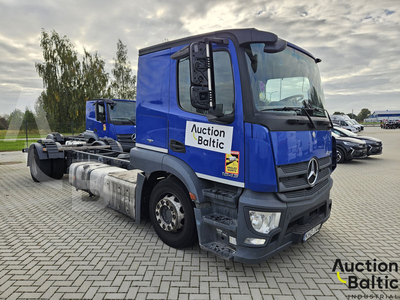 Mercedes-Benz Actros 1843 - Kuorma-auto alusta: kuva Mercedes-Benz Actros 1843 - Kuorma-auto alusta Mercedes-Benz Actros 1843 - Kuorma-auto alusta: kuva Mercedes-Benz Actros 1843 - Kuorma-auto alusta