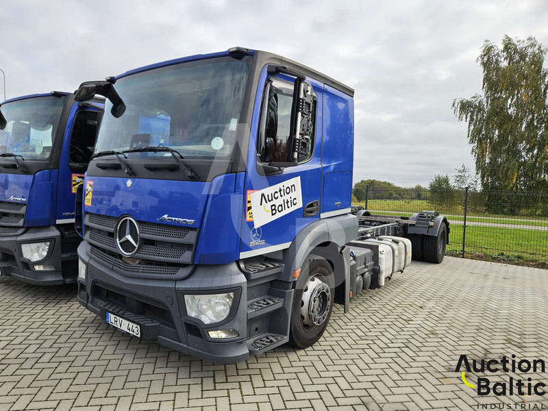 Mercedes-Benz Actros 1843 - Kuorma-auto alusta: kuva Mercedes-Benz Actros 1843 - Kuorma-auto alusta Mercedes-Benz Actros 1843 - Kuorma-auto alusta: kuva Mercedes-Benz Actros 1843 - Kuorma-auto alusta
