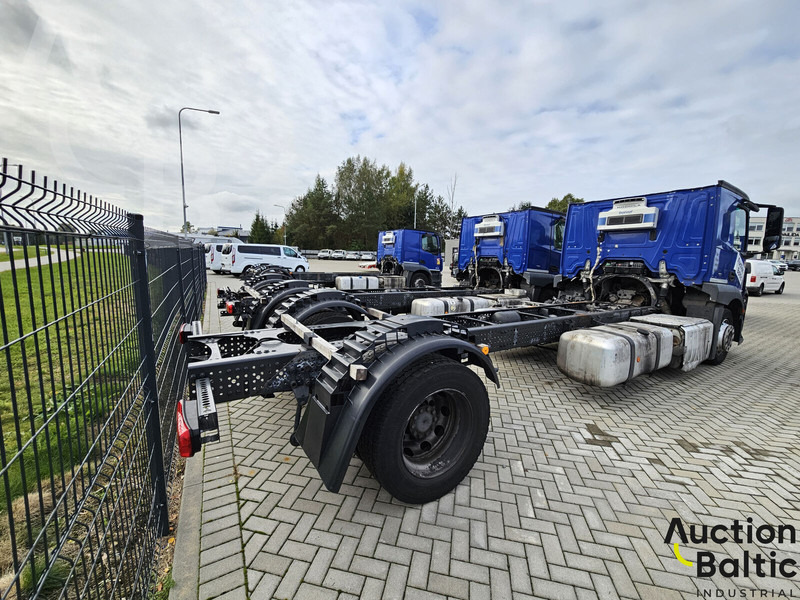 Mercedes-Benz Actros 1843 - Kuorma-auto alusta: kuva Mercedes-Benz Actros 1843 - Kuorma-auto alusta Mercedes-Benz Actros 1843 - Kuorma-auto alusta: kuva Mercedes-Benz Actros 1843 - Kuorma-auto alusta