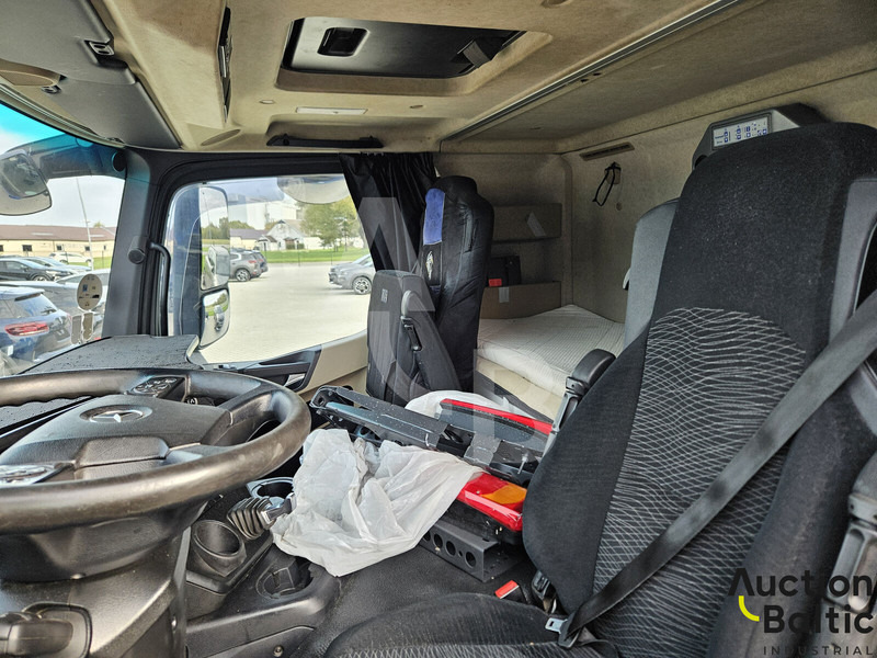 Mercedes-Benz Actros 1843 - Kuorma-auto alusta: kuva Mercedes-Benz Actros 1843 - Kuorma-auto alusta Mercedes-Benz Actros 1843 - Kuorma-auto alusta: kuva Mercedes-Benz Actros 1843 - Kuorma-auto alusta