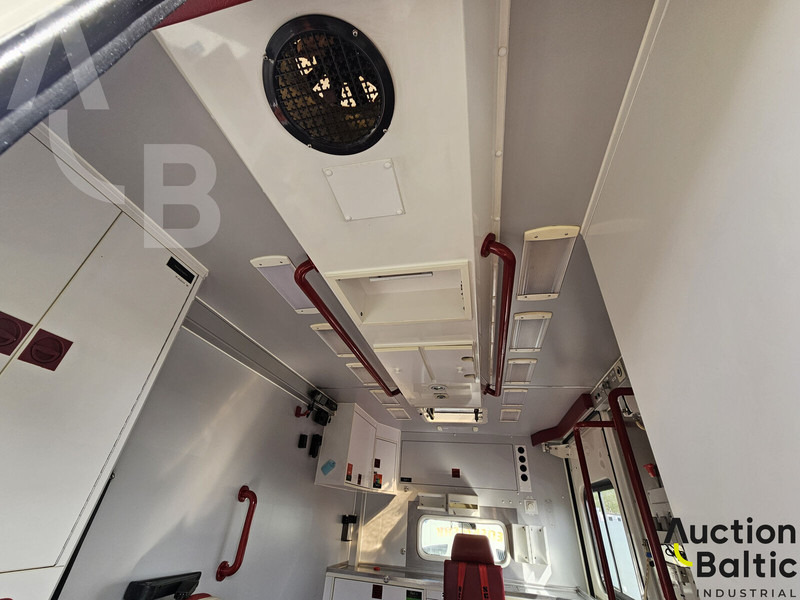 Ambulanssi Mercedes-Benz Sprinter: kuva Ambulanssi Mercedes-Benz Sprinter