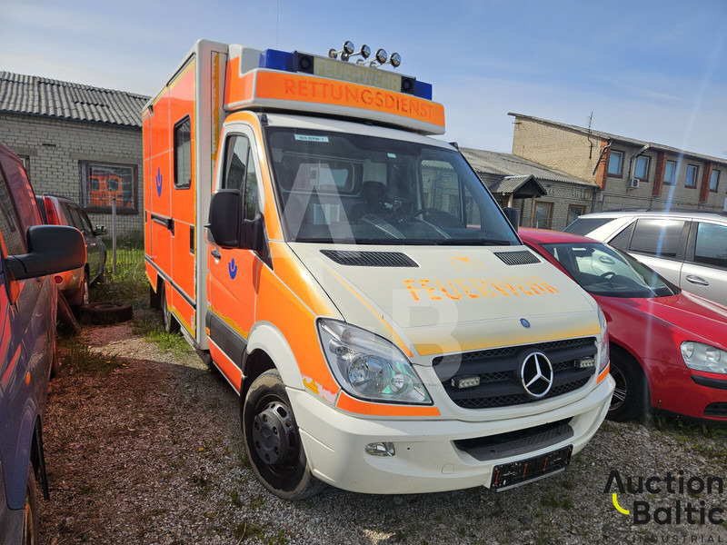 Mercedes-Benz Sprinter - Ambulanssi: kuva Mercedes-Benz Sprinter - Ambulanssi Mercedes-Benz Sprinter - Ambulanssi: kuva Mercedes-Benz Sprinter - Ambulanssi