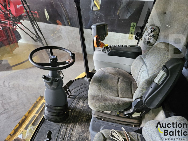 New Holland CR 9080 - Leikkuupuimuri: kuva New Holland CR 9080 - Leikkuupuimuri New Holland CR 9080 - Leikkuupuimuri: kuva New Holland CR 9080 - Leikkuupuimuri