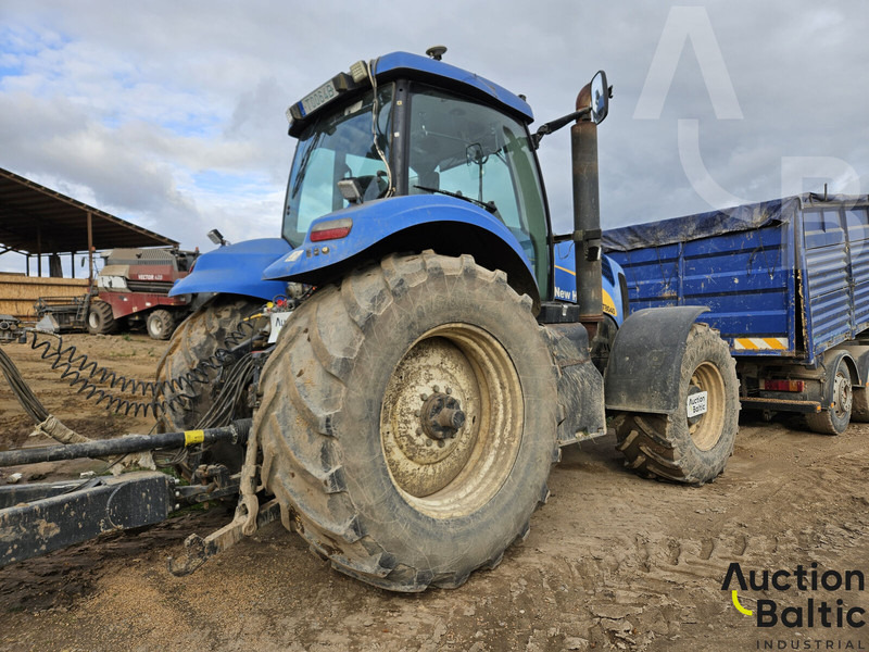 New Holland T 8040 - Traktori: kuva New Holland T 8040 - Traktori New Holland T 8040 - Traktori: kuva New Holland T 8040 - Traktori