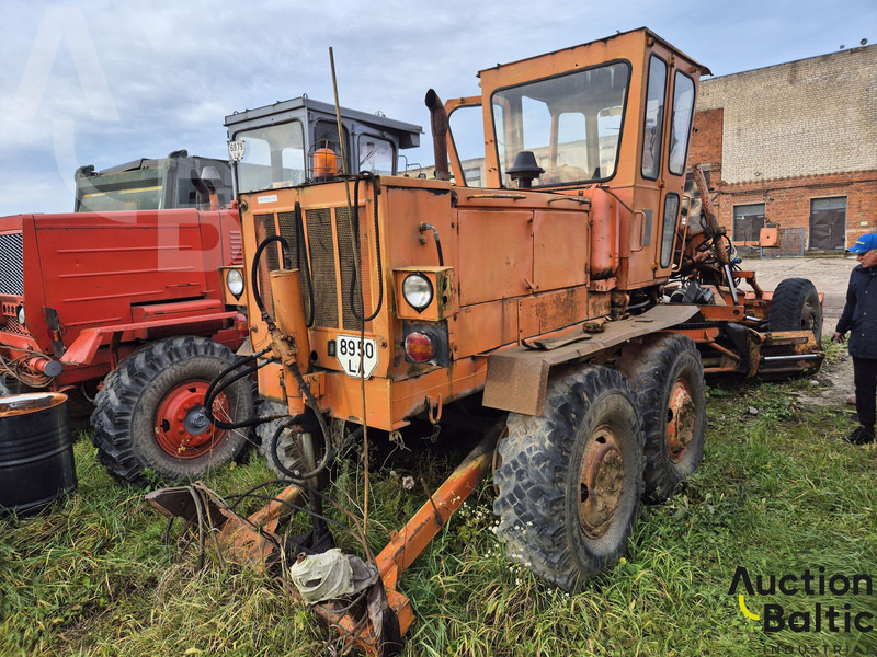 Onbekend BGP-180 - Tiehöylä: kuva Onbekend BGP-180 - Tiehöylä Onbekend BGP-180 - Tiehöylä: kuva Onbekend BGP-180 - Tiehöylä