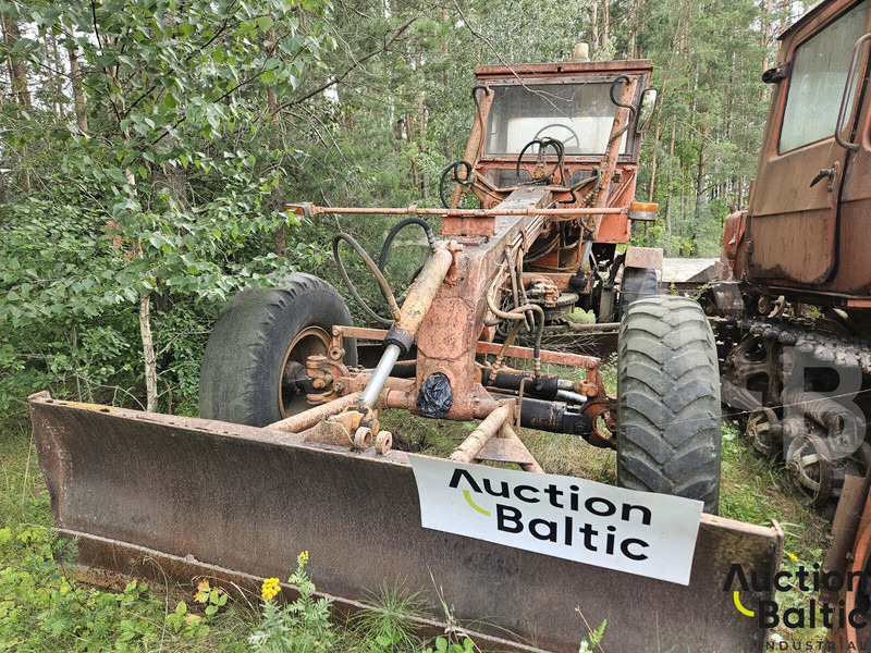 Onbekend DZ-99 - Tiehöylä: kuva Onbekend DZ-99 - Tiehöylä Onbekend DZ-99 - Tiehöylä: kuva Onbekend DZ-99 - Tiehöylä