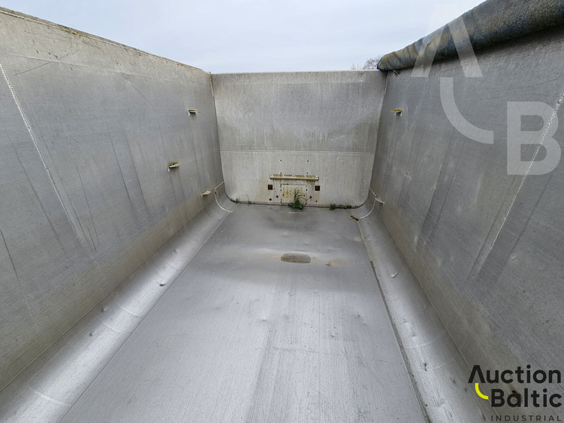 SDC - Pressukapellipuoliperävaunu: kuva SDC - Pressukapellipuoliperävaunu SDC - Pressukapellipuoliperävaunu: kuva SDC - Pressukapellipuoliperävaunu