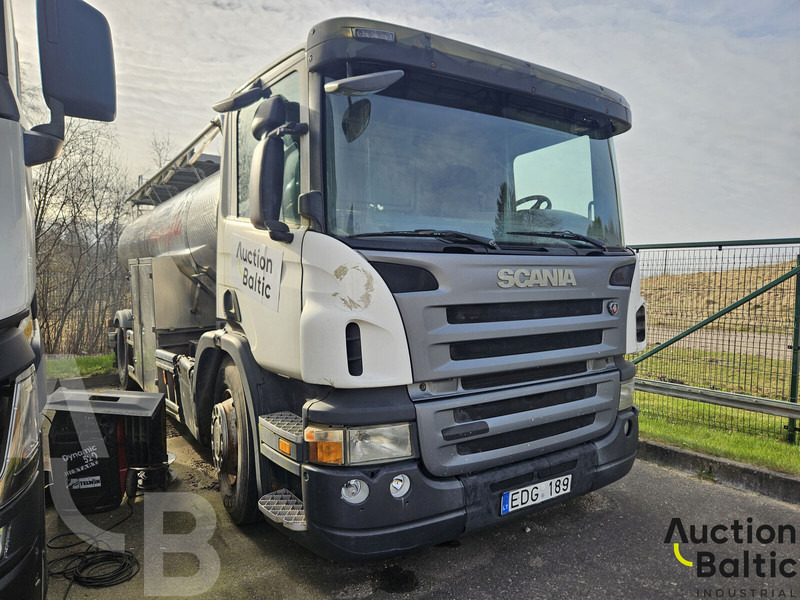Scania P 230 - Säiliöauto: kuva Scania P 230 - Säiliöauto Scania P 230 - Säiliöauto: kuva Scania P 230 - Säiliöauto