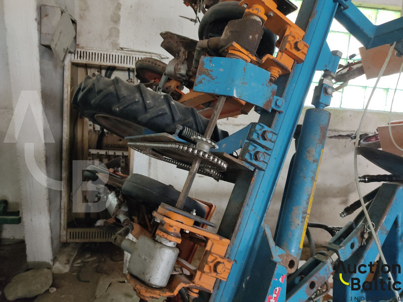 Schmotzer UD2000 - Tarkkuuskylvökone: kuva Schmotzer UD2000 - Tarkkuuskylvökone Schmotzer UD2000 - Tarkkuuskylvökone: kuva Schmotzer UD2000 - Tarkkuuskylvökone