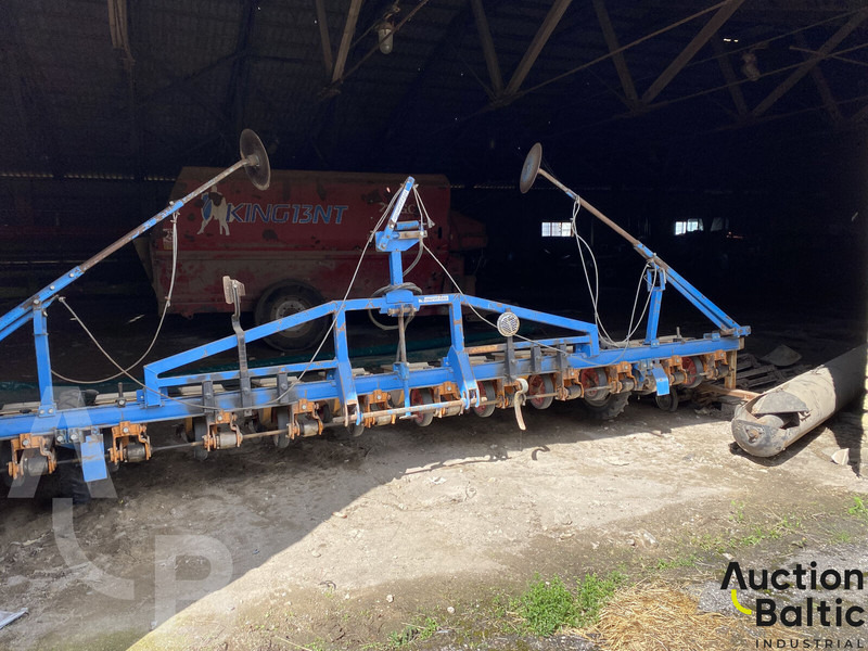 Schmotzer UD2012 - Tarkkuuskylvökone: kuva Schmotzer UD2012 - Tarkkuuskylvökone Schmotzer UD2012 - Tarkkuuskylvökone: kuva Schmotzer UD2012 - Tarkkuuskylvökone