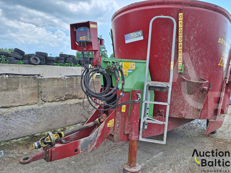 Strautmann VM 1251 L - Karjatalouskone: kuva Strautmann VM 1251 L - Karjatalouskone Strautmann VM 1251 L - Karjatalouskone: kuva Strautmann VM 1251 L - Karjatalouskone