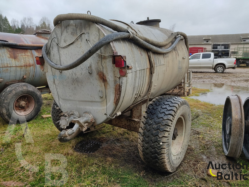 Trailer - tank - Kippiauto perävaunu: kuva Trailer - tank - Kippiauto perävaunu Trailer - tank - Kippiauto perävaunu: kuva Trailer - tank - Kippiauto perävaunu