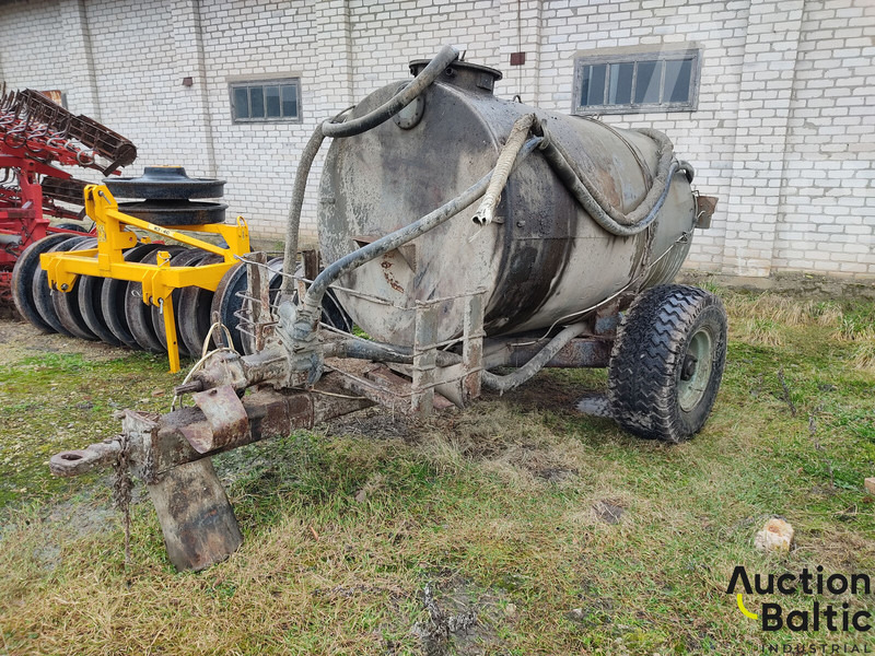 Trailer - tank - Kippiauto perävaunu: kuva Trailer - tank - Kippiauto perävaunu Trailer - tank - Kippiauto perävaunu: kuva Trailer - tank - Kippiauto perävaunu
