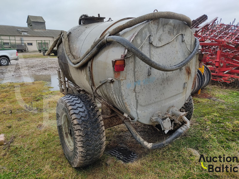 Trailer - tank - Kippiauto perävaunu: kuva Trailer - tank - Kippiauto perävaunu Trailer - tank - Kippiauto perävaunu: kuva Trailer - tank - Kippiauto perävaunu