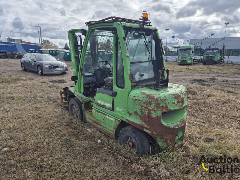 UniCarriers 30 - Dieseltrukki: kuva UniCarriers 30 - Dieseltrukki UniCarriers 30 - Dieseltrukki: kuva UniCarriers 30 - Dieseltrukki