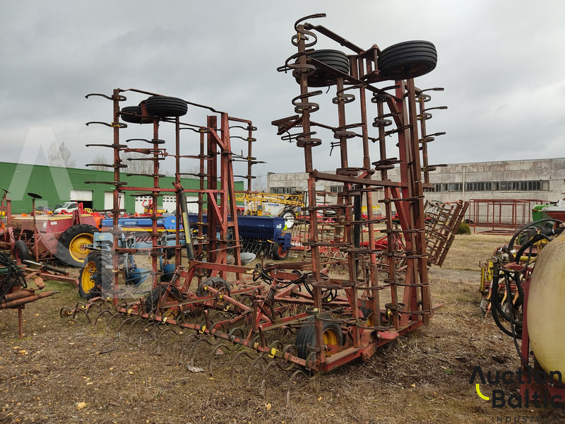 Vaderstad Boggiharv - Kultivaattori: kuva Vaderstad Boggiharv - Kultivaattori Vaderstad Boggiharv - Kultivaattori: kuva Vaderstad Boggiharv - Kultivaattori
