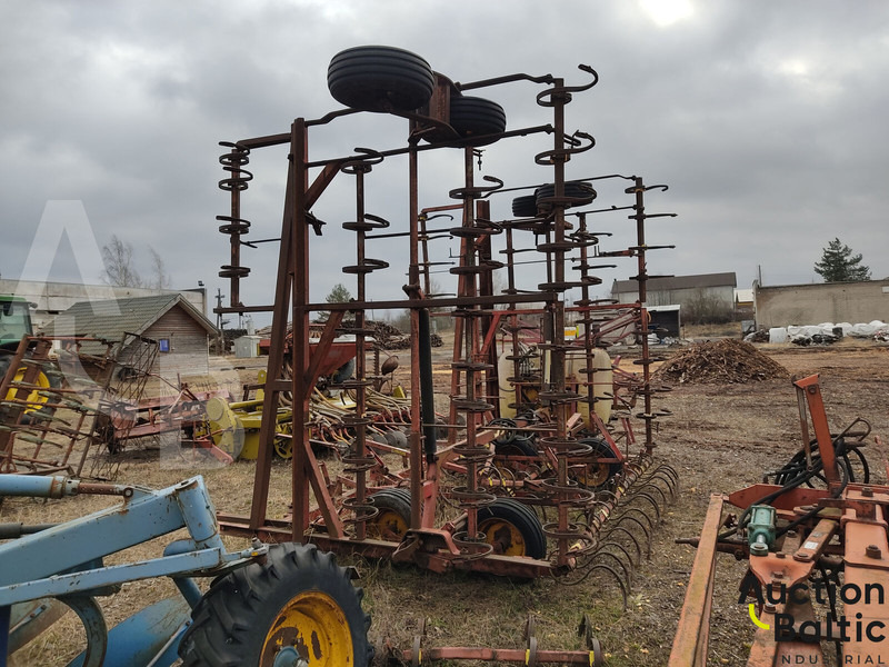 Vaderstad Boggiharv - Kultivaattori: kuva Vaderstad Boggiharv - Kultivaattori Vaderstad Boggiharv - Kultivaattori: kuva Vaderstad Boggiharv - Kultivaattori