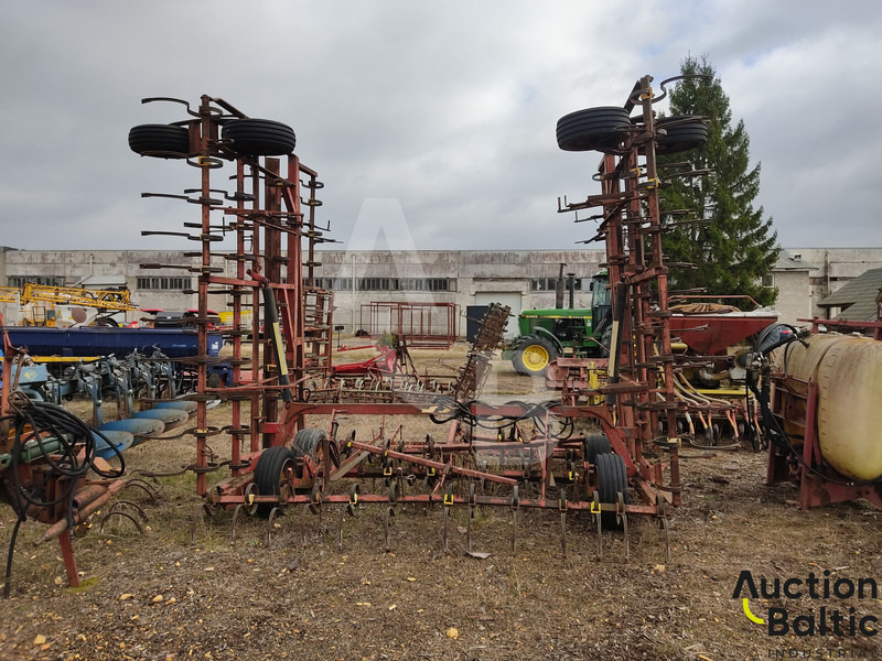 Vaderstad Boggiharv - Kultivaattori: kuva Vaderstad Boggiharv - Kultivaattori Vaderstad Boggiharv - Kultivaattori: kuva Vaderstad Boggiharv - Kultivaattori