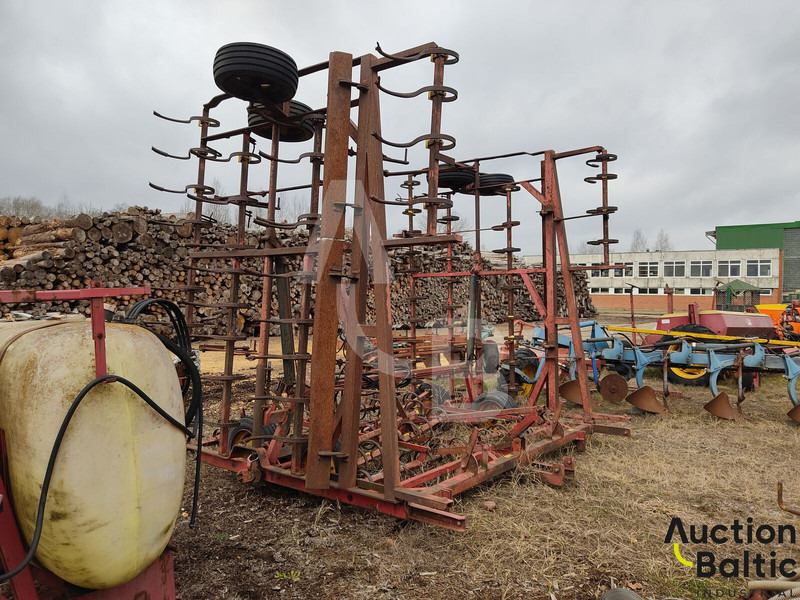 Vaderstad Boggiharv - Kultivaattori: kuva Vaderstad Boggiharv - Kultivaattori Vaderstad Boggiharv - Kultivaattori: kuva Vaderstad Boggiharv - Kultivaattori
