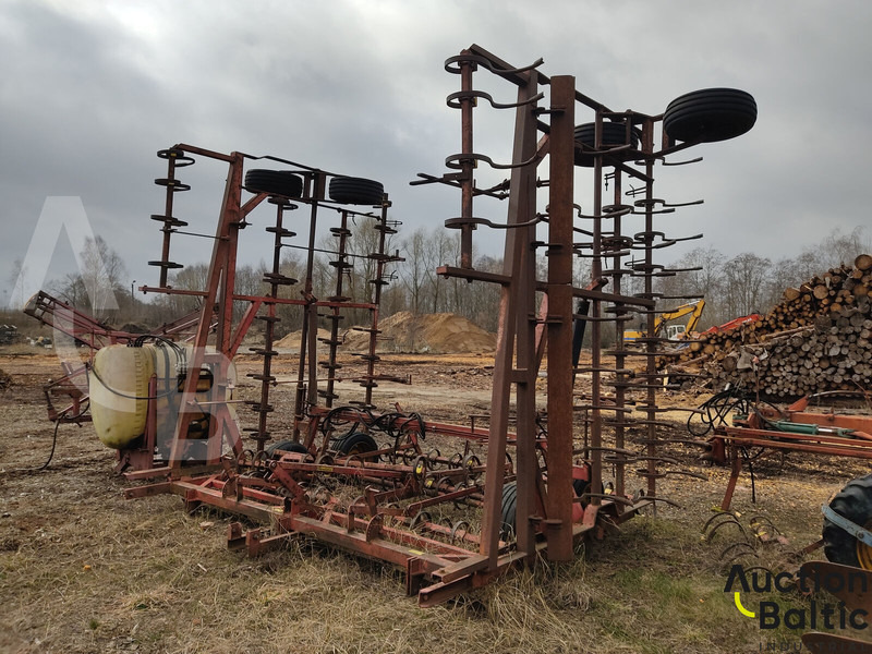 Vaderstad Boggiharv - Kultivaattori: kuva Vaderstad Boggiharv - Kultivaattori Vaderstad Boggiharv - Kultivaattori: kuva Vaderstad Boggiharv - Kultivaattori