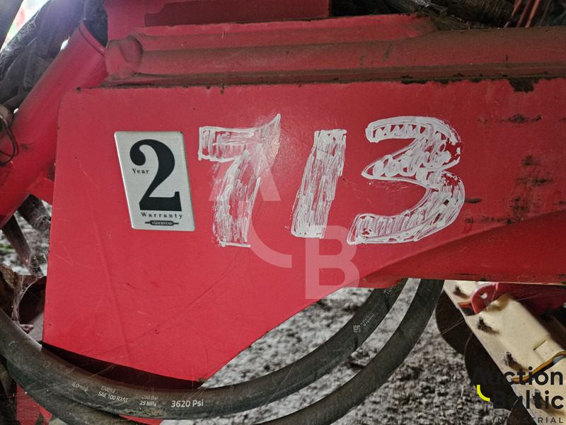 Vaderstad Carrier650 - Lautasäes: kuva Vaderstad Carrier650 - Lautasäes Vaderstad Carrier650 - Lautasäes: kuva Vaderstad Carrier650 - Lautasäes