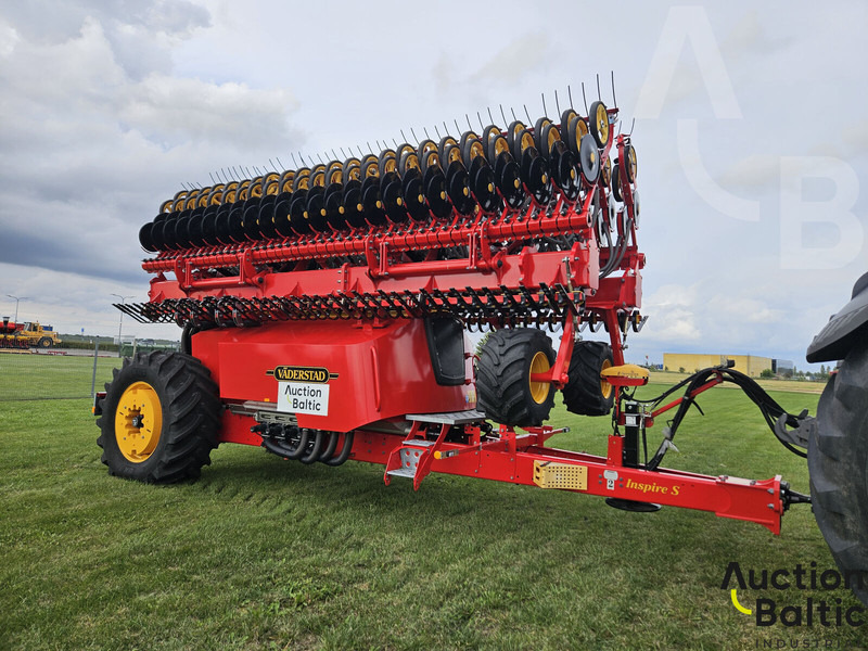 Vaderstad Inspire 1200S - Tarkkuuskylvökone: kuva Vaderstad Inspire 1200S - Tarkkuuskylvökone Vaderstad Inspire 1200S - Tarkkuuskylvökone: kuva Vaderstad Inspire 1200S - Tarkkuuskylvökone