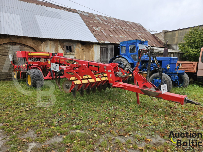 Vaderstad TD300 - Kylvölannoitin: kuva Vaderstad TD300 - Kylvölannoitin Vaderstad TD300 - Kylvölannoitin: kuva Vaderstad TD300 - Kylvölannoitin