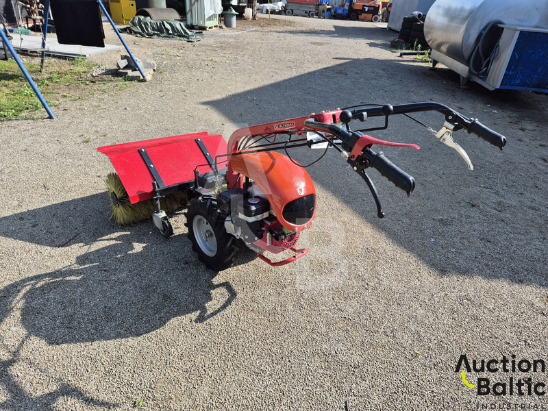 Valpadana Blitz 50 Rev - Lakaisuauto: kuva Valpadana Blitz 50 Rev - Lakaisuauto Valpadana Blitz 50 Rev - Lakaisuauto: kuva Valpadana Blitz 50 Rev - Lakaisuauto