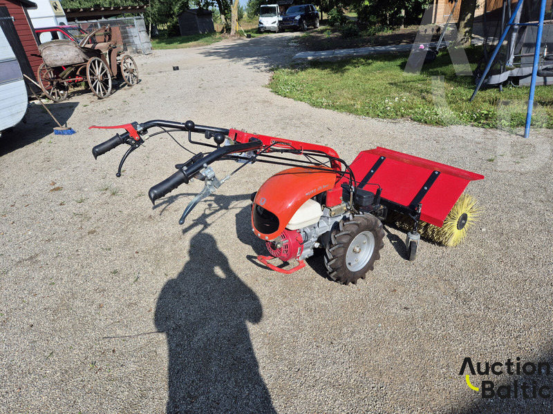 Valpadana Blitz 50 Rev - Lakaisuauto: kuva Valpadana Blitz 50 Rev - Lakaisuauto Valpadana Blitz 50 Rev - Lakaisuauto: kuva Valpadana Blitz 50 Rev - Lakaisuauto