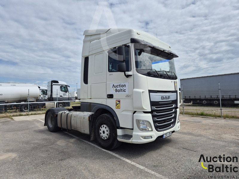 DAF XF 460 FT - Vetopöytäauto: kuva DAF XF 460 FT - Vetopöytäauto DAF XF 460 FT - Vetopöytäauto: kuva DAF XF 460 FT - Vetopöytäauto