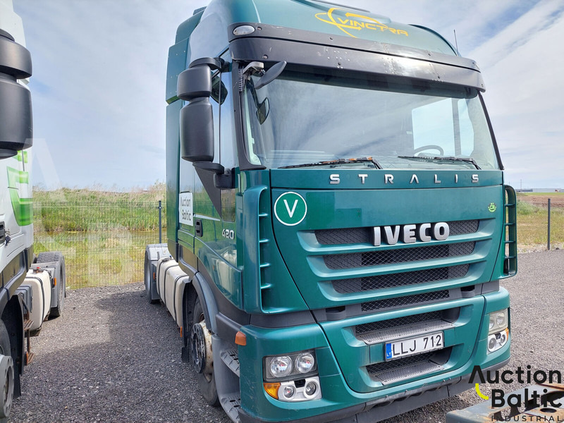 Iveco Stralis 420 - Vetopöytäauto: kuva Iveco Stralis 420 - Vetopöytäauto Iveco Stralis 420 - Vetopöytäauto: kuva Iveco Stralis 420 - Vetopöytäauto