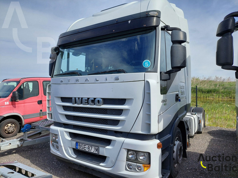 Iveco Stralis AS 440 TP - Vetopöytäauto: kuva Iveco Stralis AS 440 TP - Vetopöytäauto Iveco Stralis AS 440 TP - Vetopöytäauto: kuva Iveco Stralis AS 440 TP - Vetopöytäauto