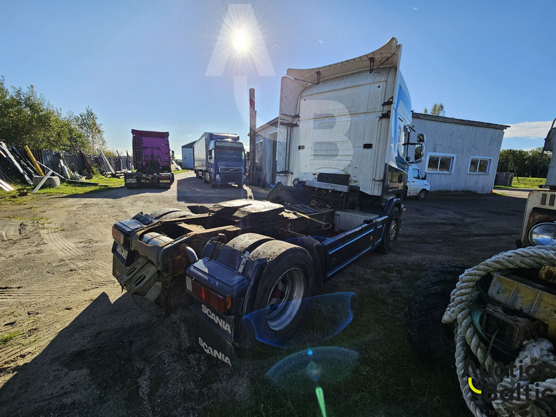 Scania R 114 LA - Vetopöytäauto: kuva Scania R 114 LA - Vetopöytäauto Scania R 114 LA - Vetopöytäauto: kuva Scania R 114 LA - Vetopöytäauto
