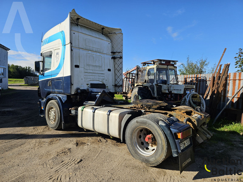 Scania R 114 LA - Vetopöytäauto: kuva Scania R 114 LA - Vetopöytäauto Scania R 114 LA - Vetopöytäauto: kuva Scania R 114 LA - Vetopöytäauto