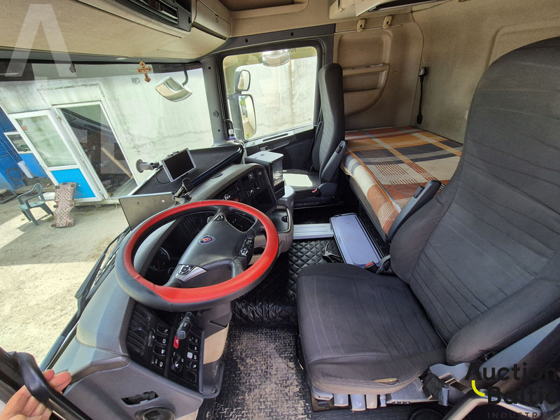 Scania R 560 - Vetopöytäauto: kuva Scania R 560 - Vetopöytäauto Scania R 560 - Vetopöytäauto: kuva Scania R 560 - Vetopöytäauto