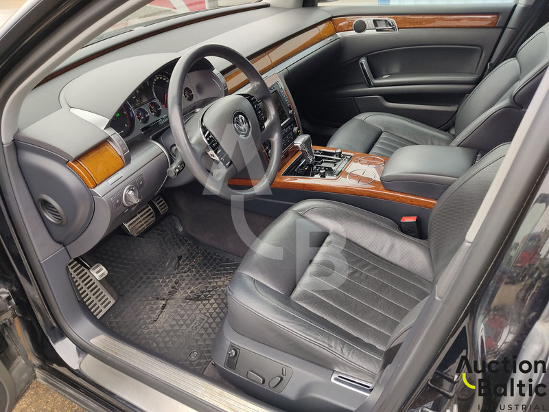 Volkswagen Phaeton - Henkilöauto: kuva Volkswagen Phaeton - Henkilöauto Volkswagen Phaeton - Henkilöauto: kuva Volkswagen Phaeton - Henkilöauto