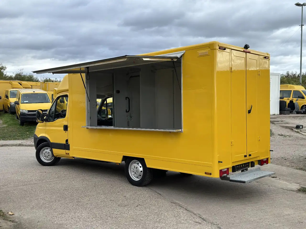 Iveco C30C/ FOODTRUCK/ Daily - Myyntiauto: kuva Iveco C30C/ FOODTRUCK/ Daily - Myyntiauto Iveco C30C/ FOODTRUCK/ Daily - Myyntiauto: kuva Iveco C30C/ FOODTRUCK/ Daily - Myyntiauto