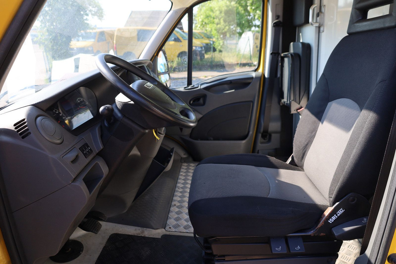 Jakeluauto Iveco IS35SI2AA Daily/ Regalsystem/Luftfeder: kuva Jakeluauto Iveco IS35SI2AA Daily/ Regalsystem/Luftfeder