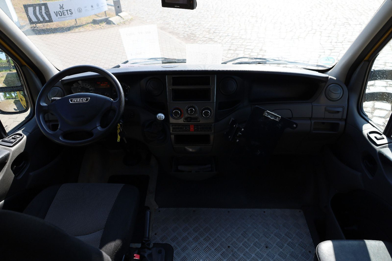 Jakeluauto Iveco IS35SI2AA Daily/ Regalsystem/Luftfeder: kuva Jakeluauto Iveco IS35SI2AA Daily/ Regalsystem/Luftfeder