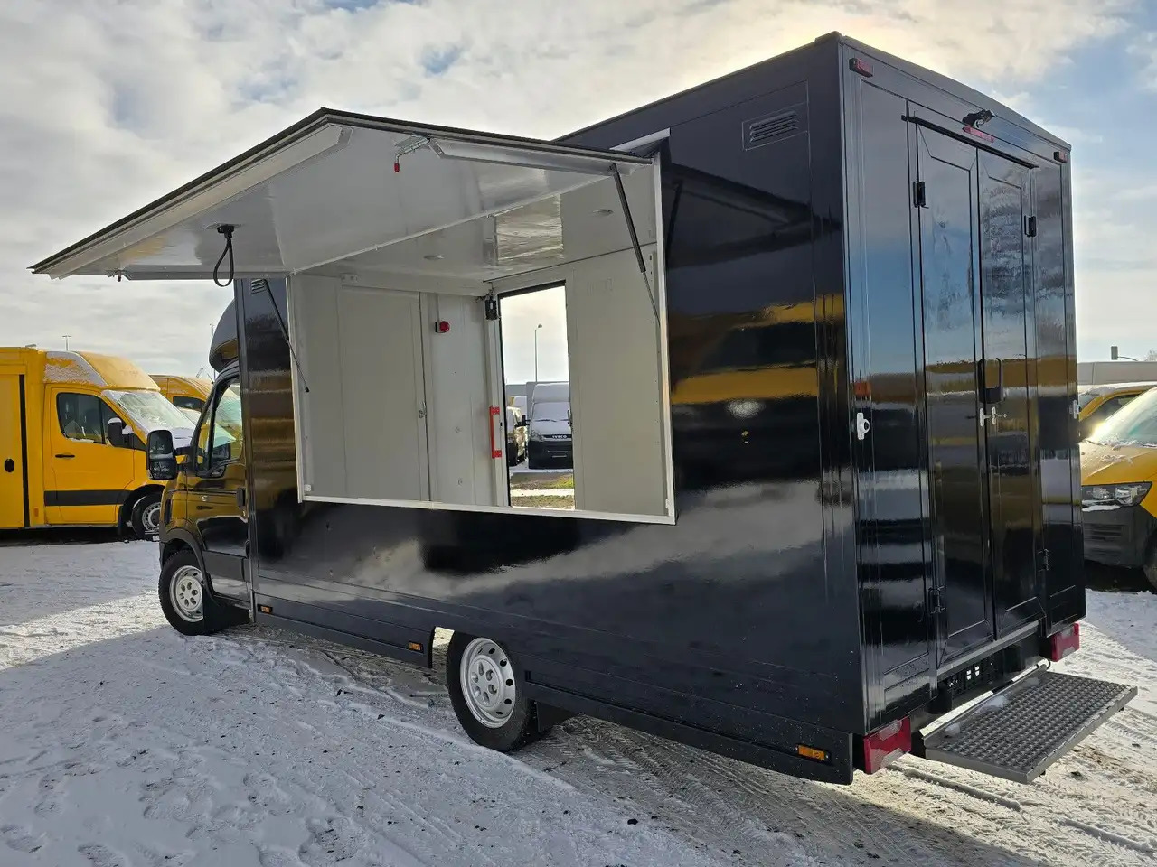 Iveco IS35SI2AA/ FOODTRUCK/Daily - Myyntiauto: kuva Iveco IS35SI2AA/ FOODTRUCK/Daily - Myyntiauto Iveco IS35SI2AA/ FOODTRUCK/Daily - Myyntiauto: kuva Iveco IS35SI2AA/ FOODTRUCK/Daily - Myyntiauto