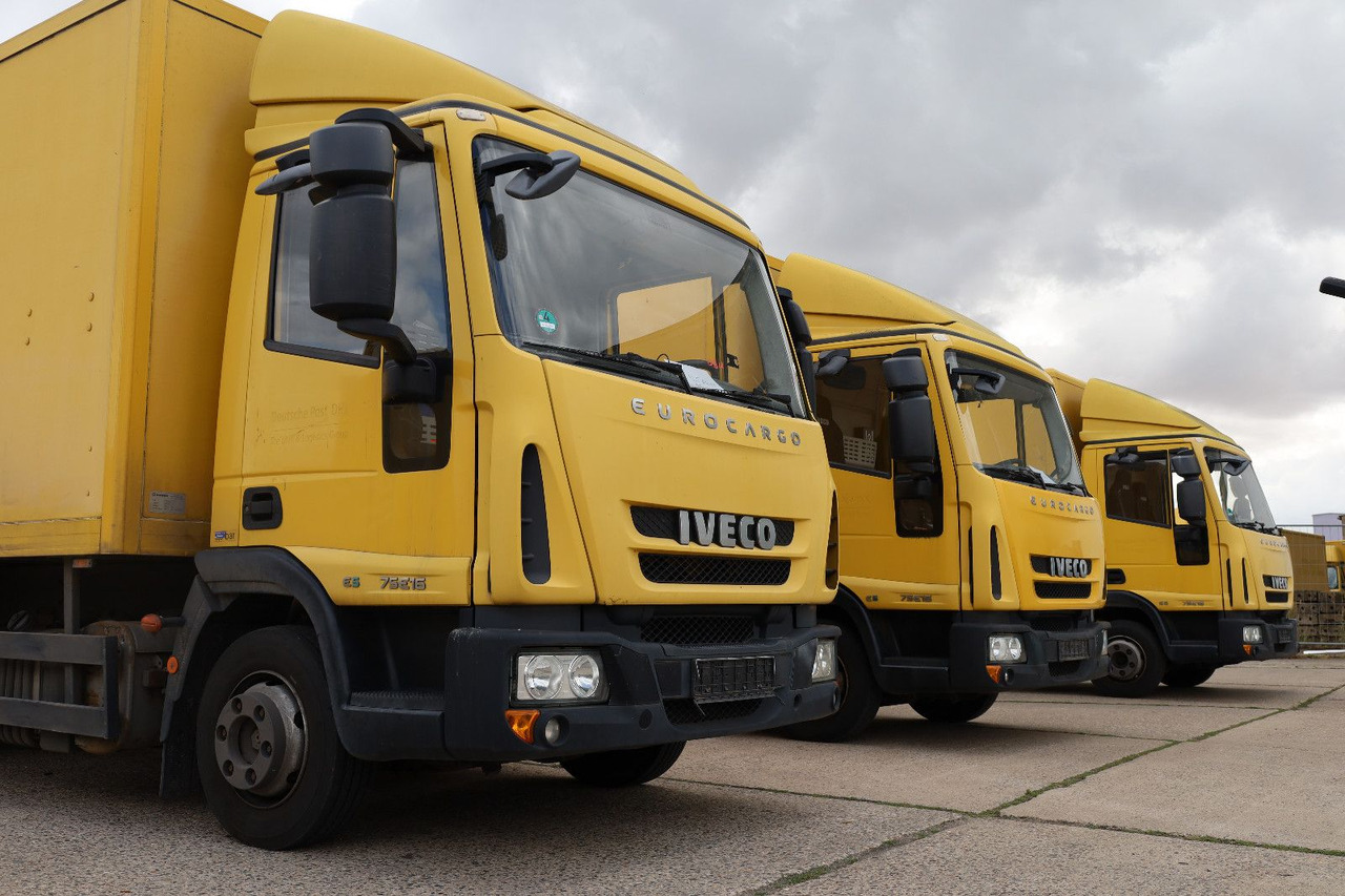 Iveco M752/Koffer/ 1. Hand - Jakeluauto: kuva Iveco M752/Koffer/ 1. Hand - Jakeluauto Iveco M752/Koffer/ 1. Hand - Jakeluauto: kuva Iveco M752/Koffer/ 1. Hand - Jakeluauto