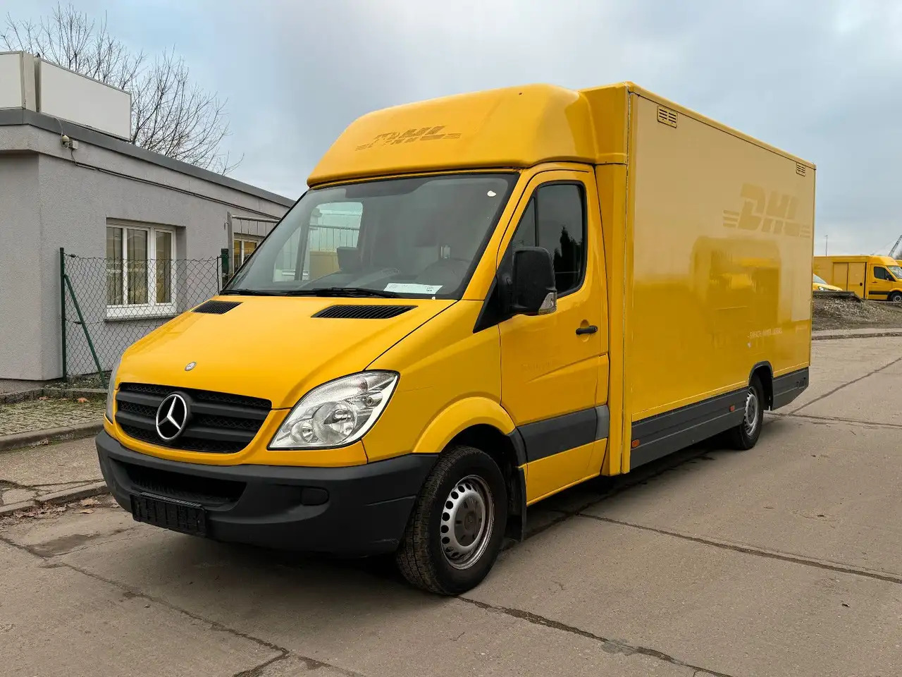 Mercedes-Benz Sprinter II Pritsche/ Koffer/Regalsystem - Jakeluauto: kuva Mercedes-Benz Sprinter II Pritsche/ Koffer/Regalsystem - Jakeluauto Mercedes-Benz Sprinter II Pritsche/ Koffer/Regalsystem - Jakeluauto: kuva Mercedes-Benz Sprinter II Pritsche/ Koffer/Regalsystem - Jakeluauto