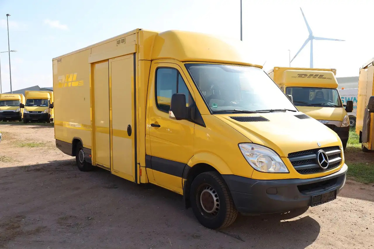 Mercedes-Benz Sprinter II Pritsche/ Koffer/Regalsystem - Jakeluauto: kuva Mercedes-Benz Sprinter II Pritsche/ Koffer/Regalsystem - Jakeluauto Mercedes-Benz Sprinter II Pritsche/ Koffer/Regalsystem - Jakeluauto: kuva Mercedes-Benz Sprinter II Pritsche/ Koffer/Regalsystem - Jakeluauto